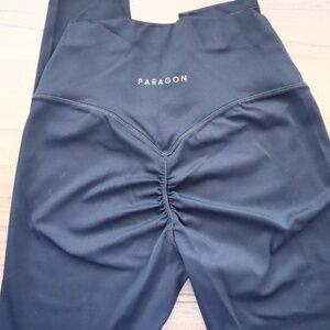 Black paragon leggings size S
